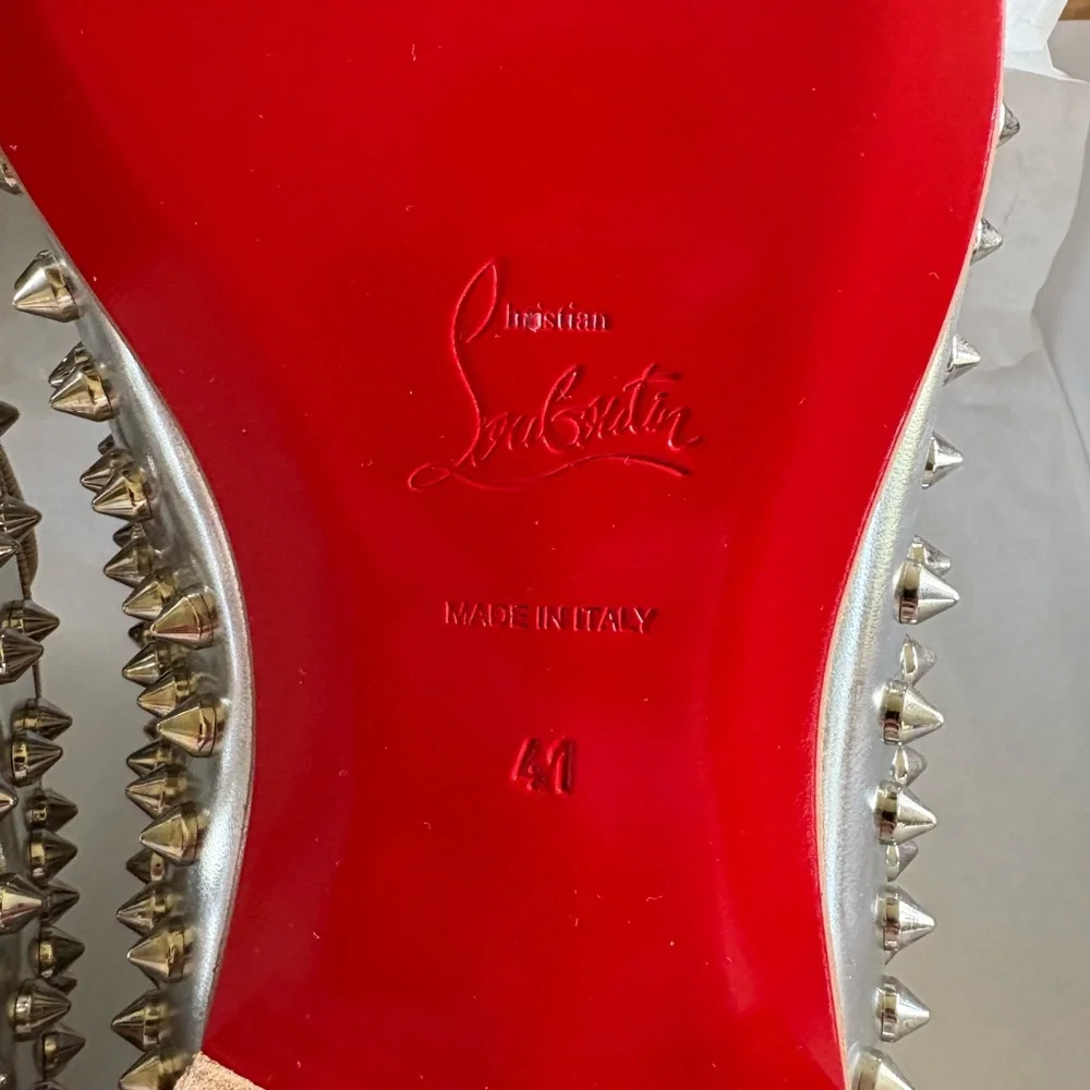 Christian Louboutin Rollerboy Spikes Flat - Picture 5 of 7